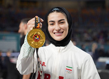 آتوسا گلشادنژاد مدال طلا کاراته ایران و پاداش یک میلیارد تومانی فدراسیون